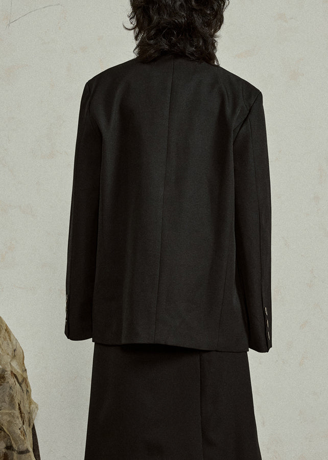 Beautifully Finished Coat in a Timeless Design