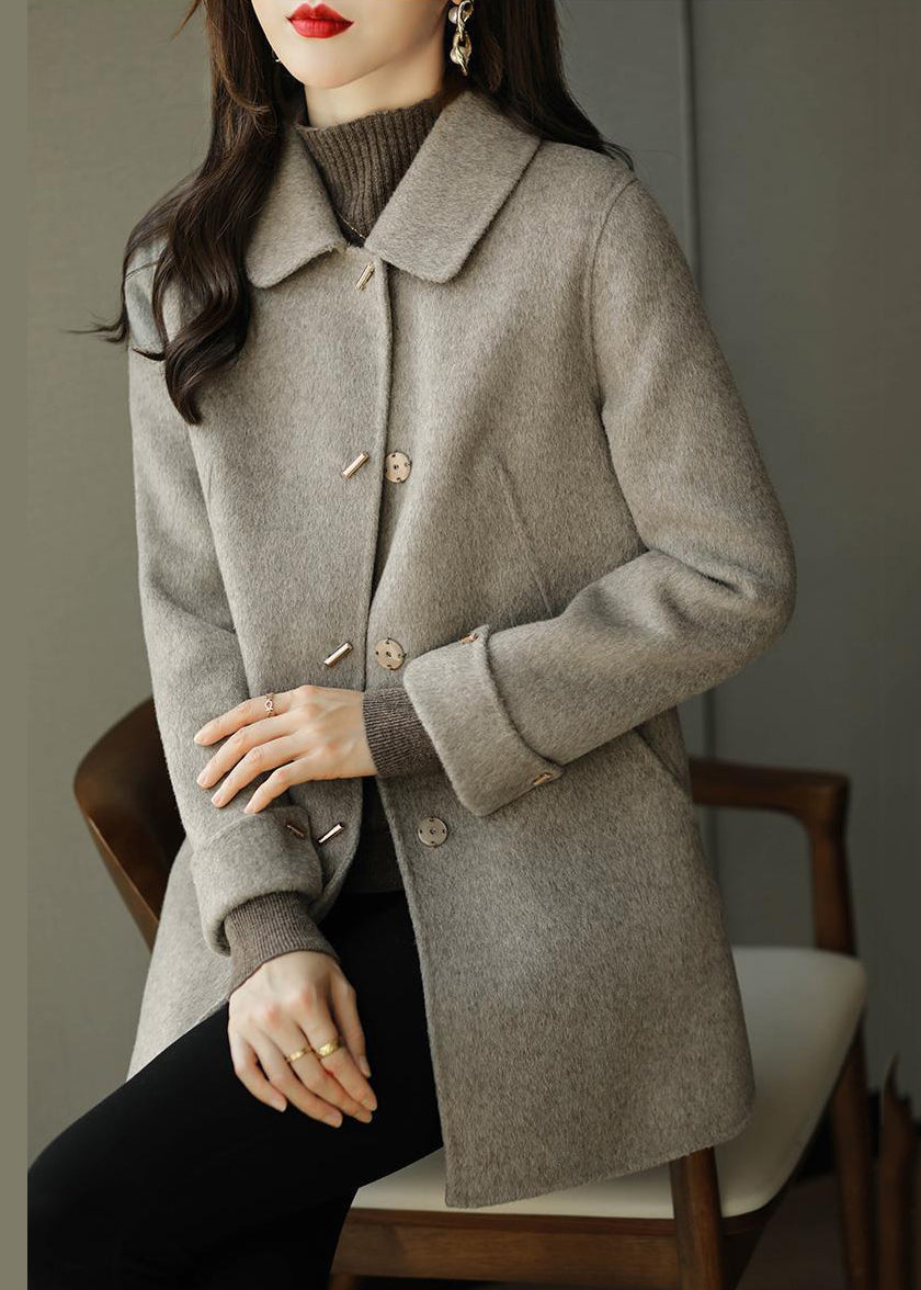 Beautifully Finished Coat in a Timeless Design