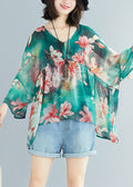 Effortlessly Elegant Top with a Timeless Design