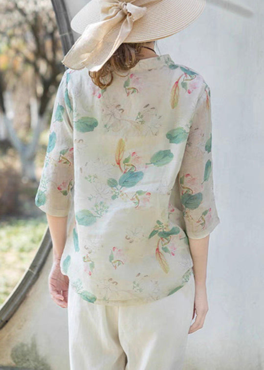 Classic Vintage Shirt with a Flattering Fit