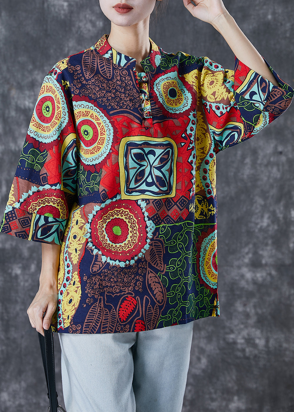 Well Tailored Blouse with a Graceful Silhouette