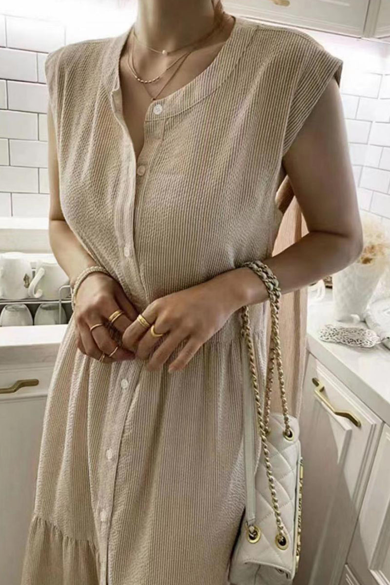 Sophisticated Dress with a Clean Classic Look
