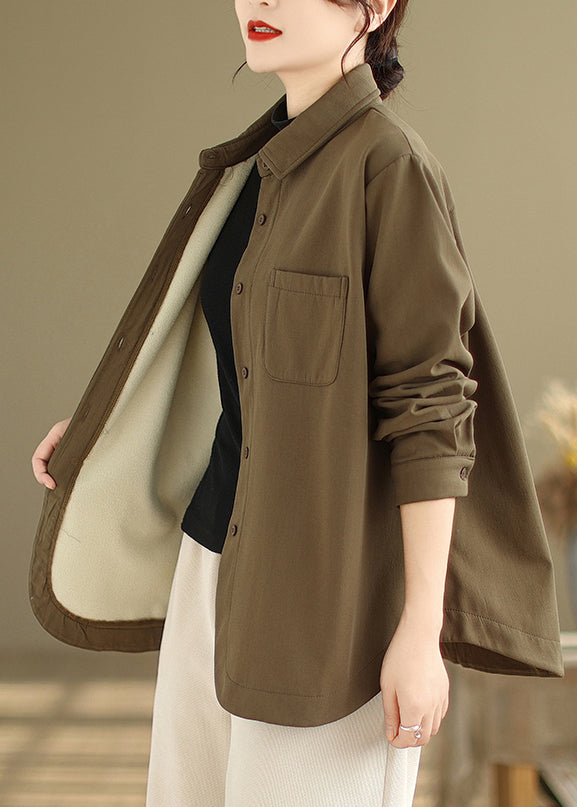 Well Tailored Coat with a Graceful Silhouette