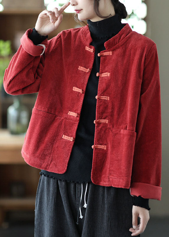Well Tailored Coat with a Graceful Silhouette