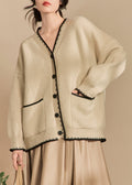 Effortlessly Elegant Cardigan with a Timeless Design
