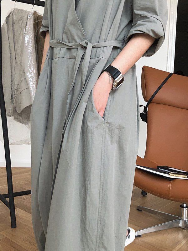 Effortlessly Elegant Garment with a Timeless Design