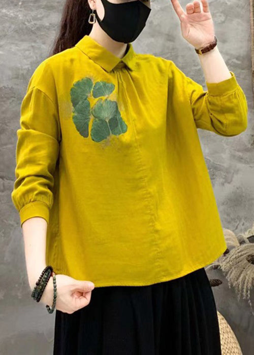 Classic Vintage Blouse with a Flattering Fit