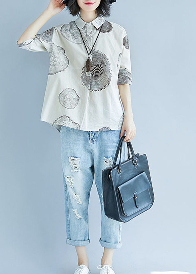 Well Tailored Top with a Graceful Silhouette