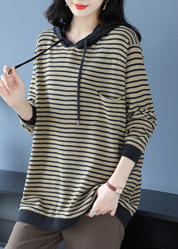 Classic Vintage Sweater with a Flattering Fit