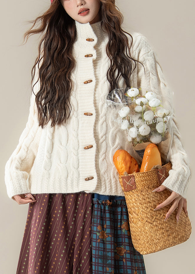 Sophisticated Coat with a Clean Classic Look