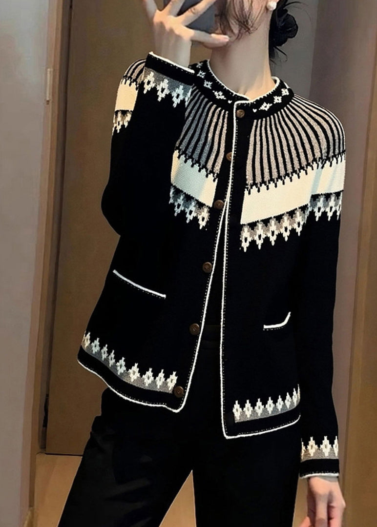 Gracefully Styled Cardigan for Any Occasion