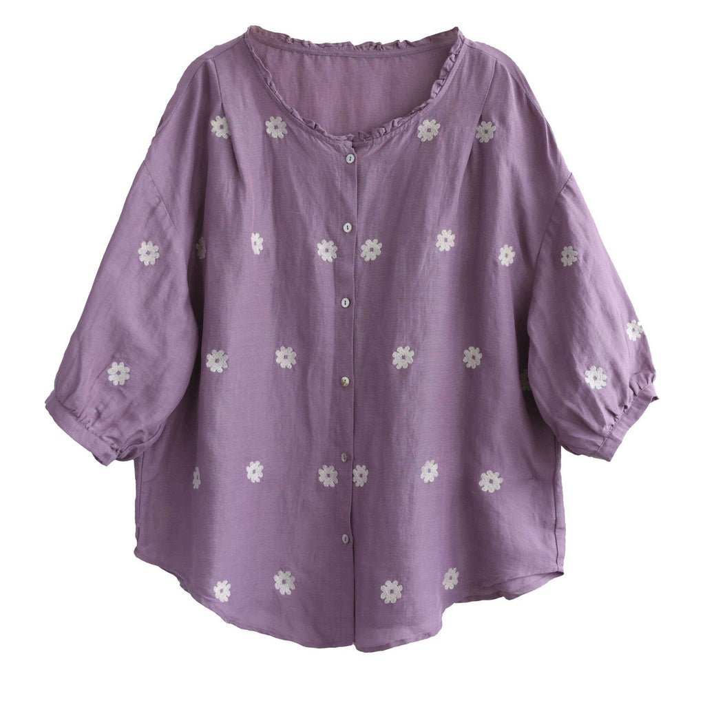Sophisticated Blouse with a Clean Classic Look