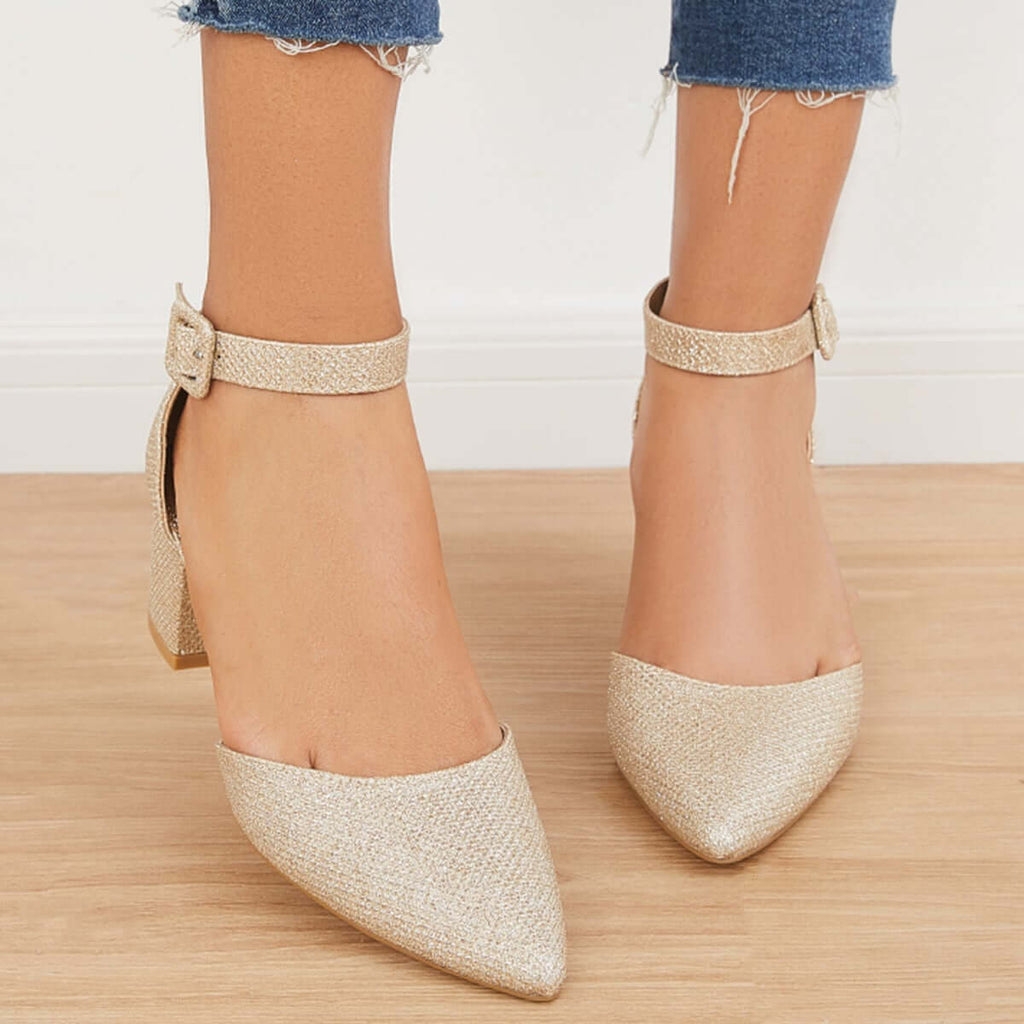 Graceful Orthopedic Pumps for Modern Look