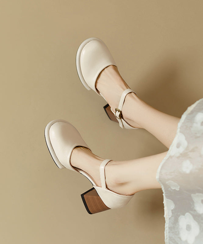 Graceful Orthopedic Sandals for Modern Look