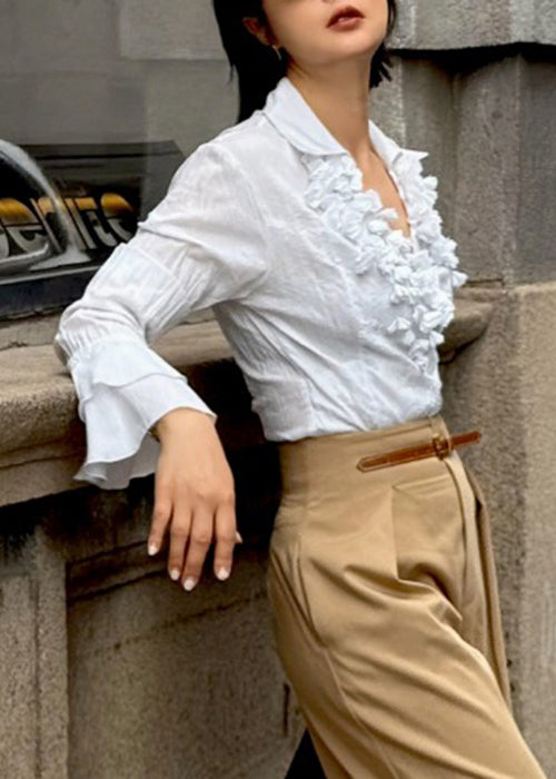 Effortlessly Elegant Blouse with a Timeless Design