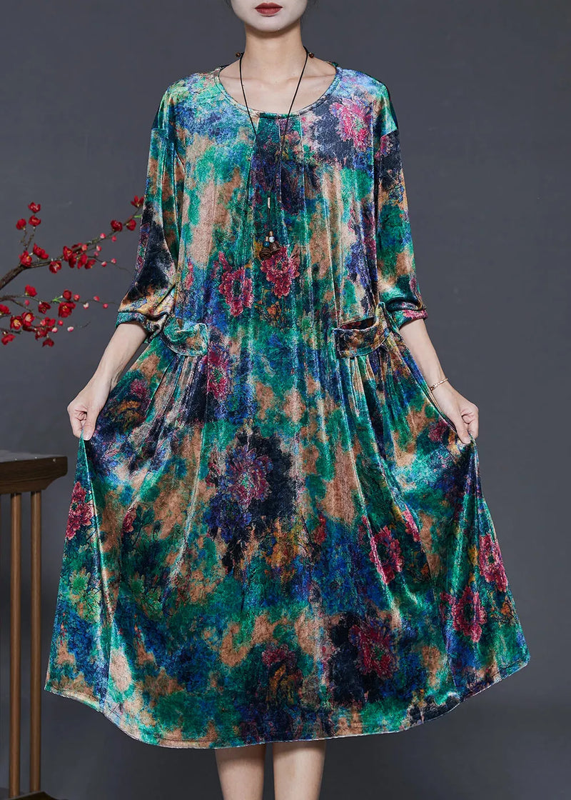 Classic Vintage Dress with a Flattering Fit