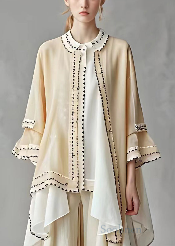 Beautifully Finished Coat in a Timeless Design