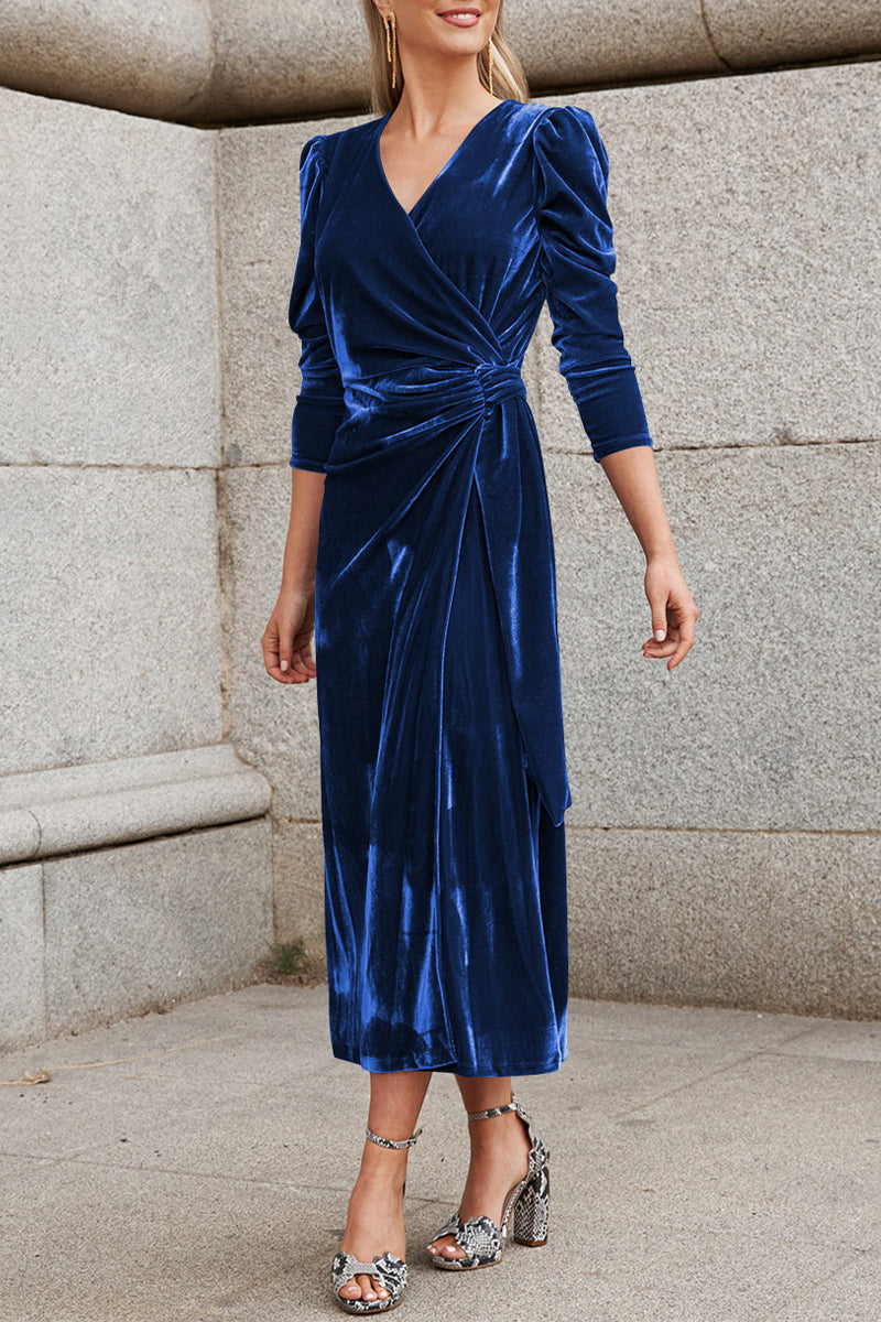 Sophisticated Dress with a Clean Classic Look