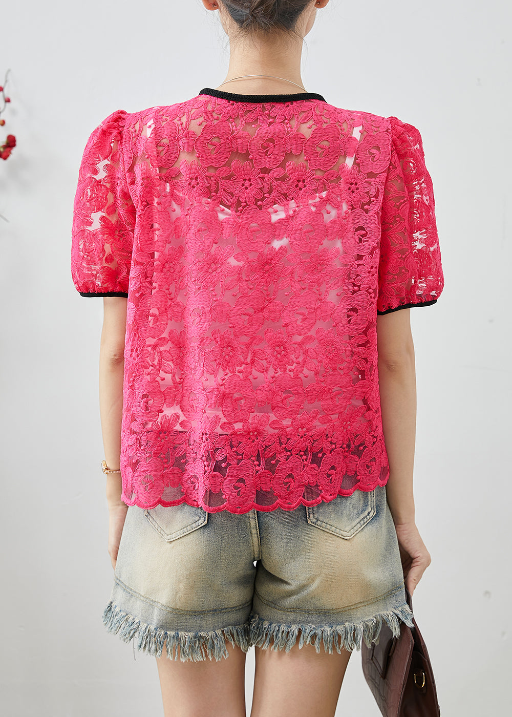 Sophisticated Blouse with a Clean Classic Look