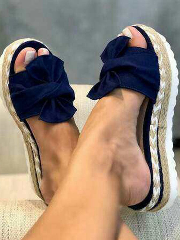 Graceful Orthopedic Sandals for Modern Look