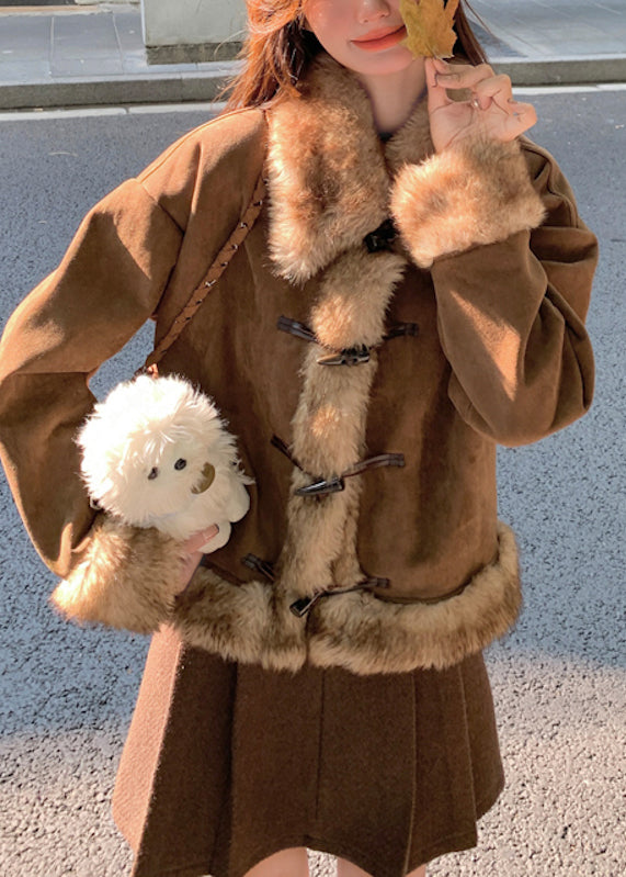 Effortlessly Elegant Coat with a Timeless Design