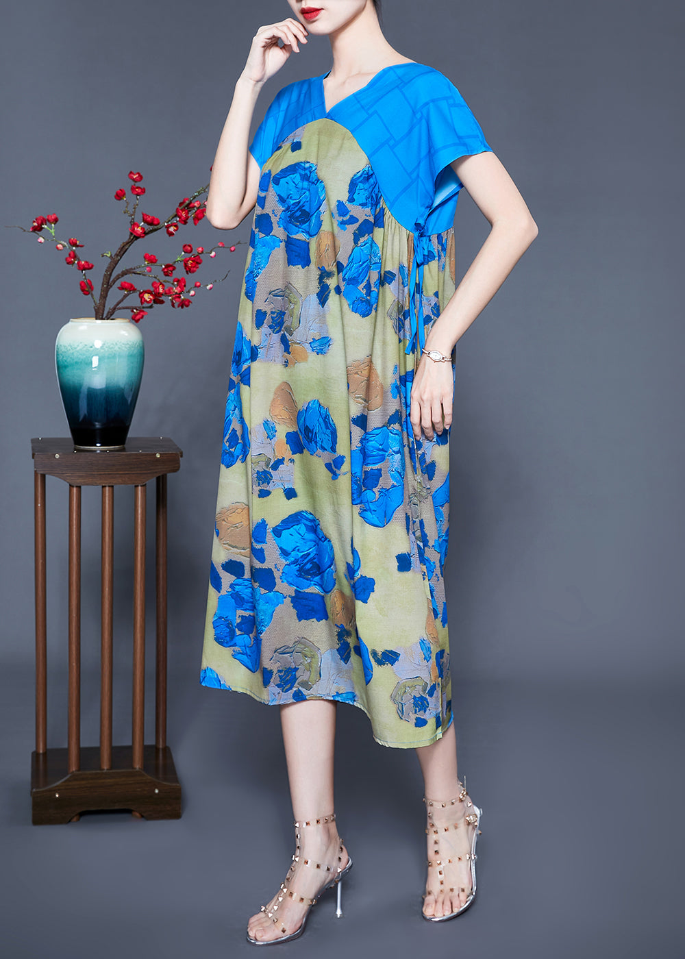 Gracefully Styled Dress for Any Occasion
