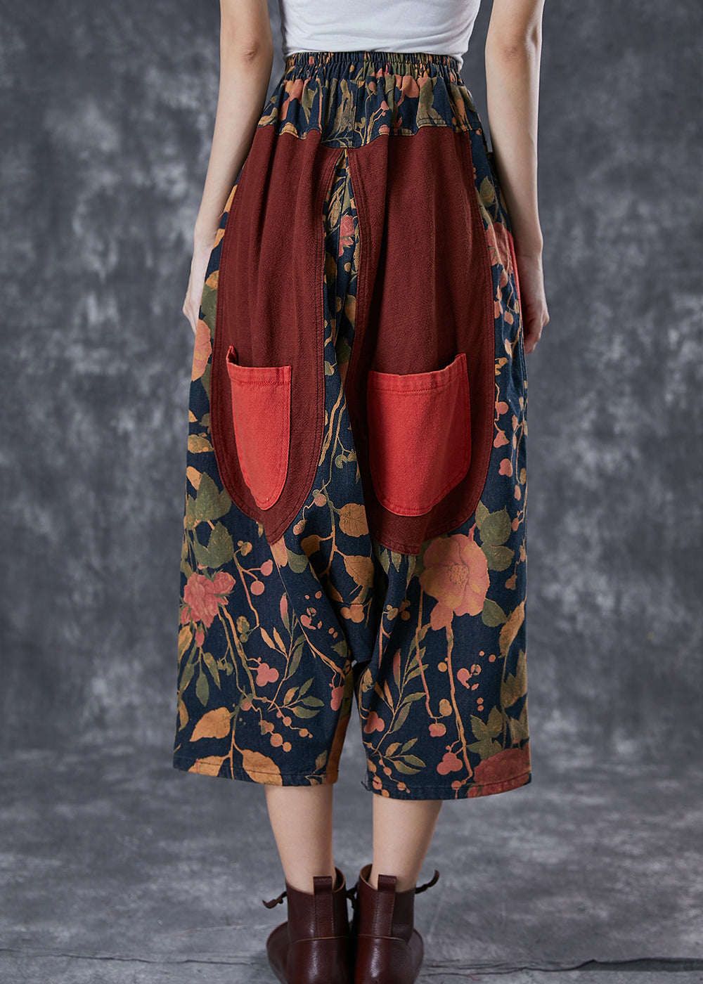 Well Tailored Pants with a Graceful Silhouette