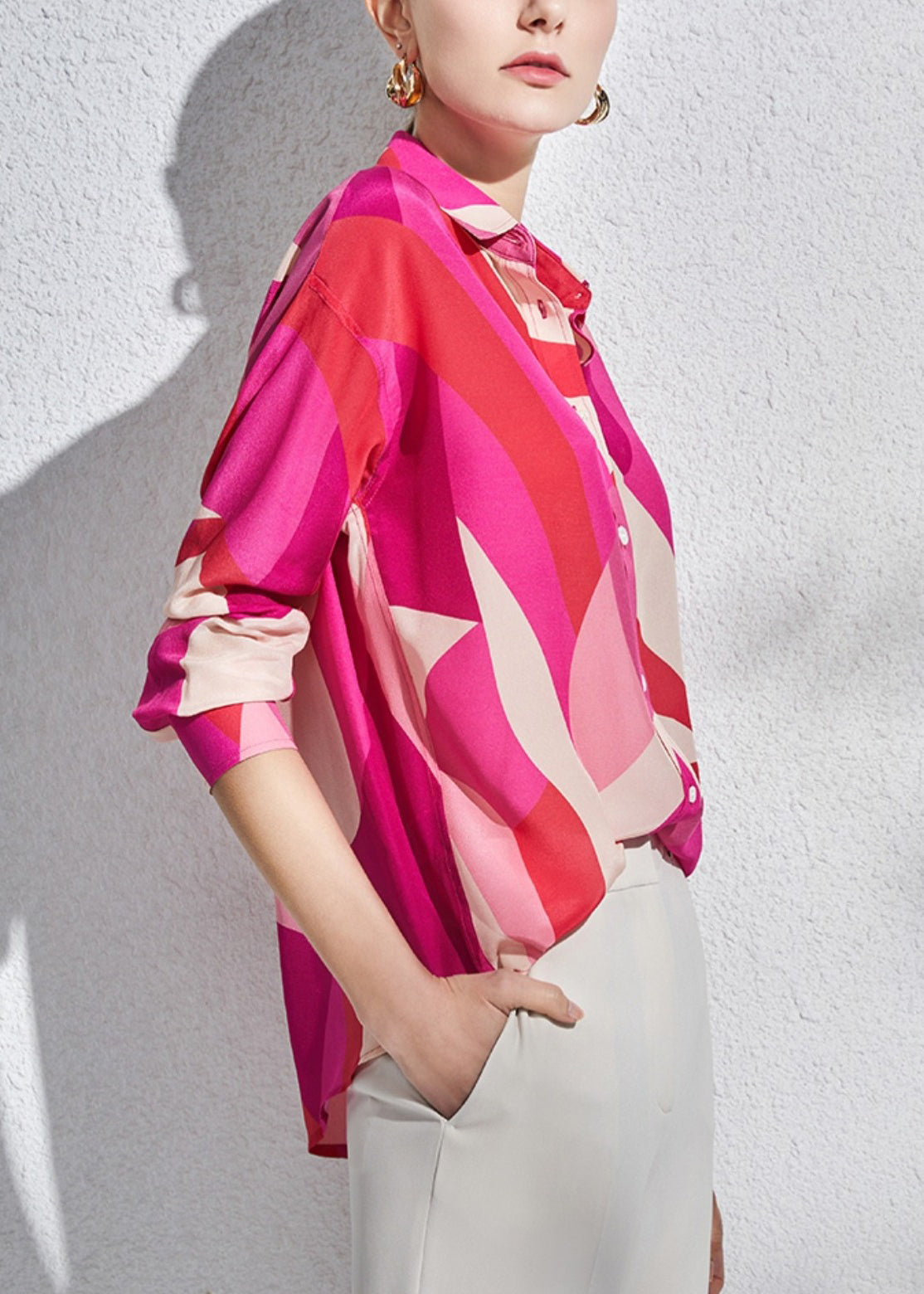 Effortlessly Elegant Shirt with a Timeless Design