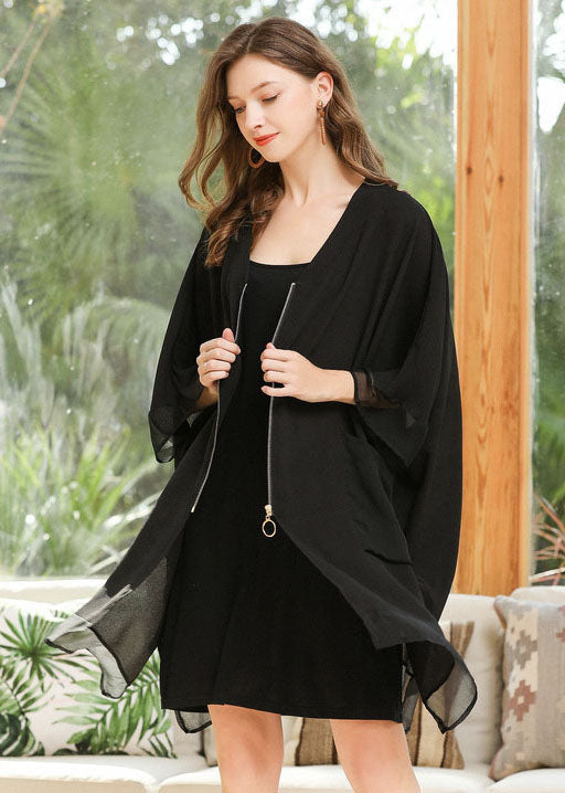 Well Tailored Coat with a Graceful Silhouette