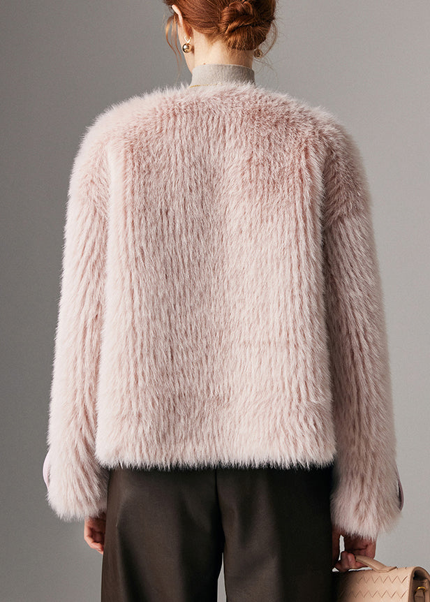 Beautifully Finished Coat in a Timeless Design