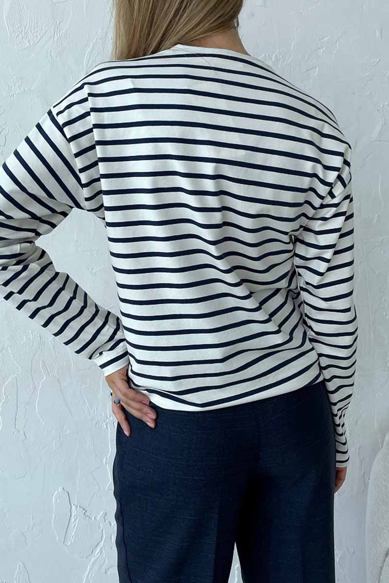 Classic Vintage Top with a Flattering Fit