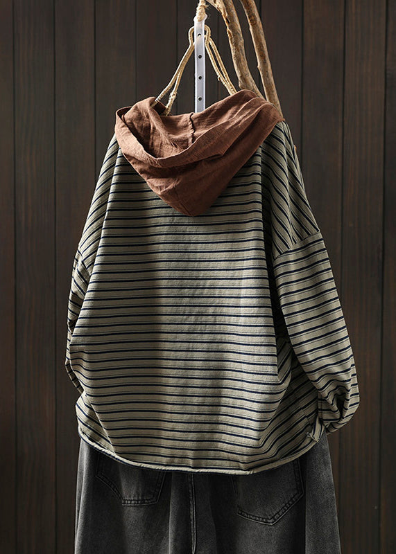 Beautifully Finished Blouse in a Timeless Design