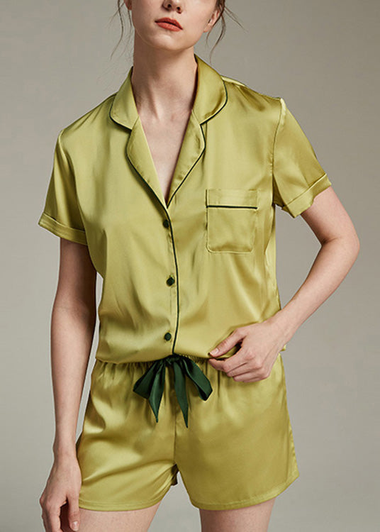 Effortlessly Elegant Garment with a Timeless Design