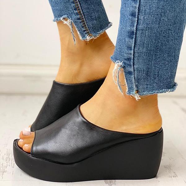 Chic Orthopedic Sandals with Unique Design