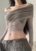 Well Tailored Top with a Graceful Silhouette