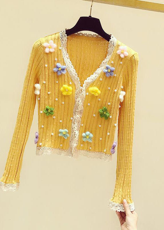 Well Tailored Sweater with a Graceful Silhouette