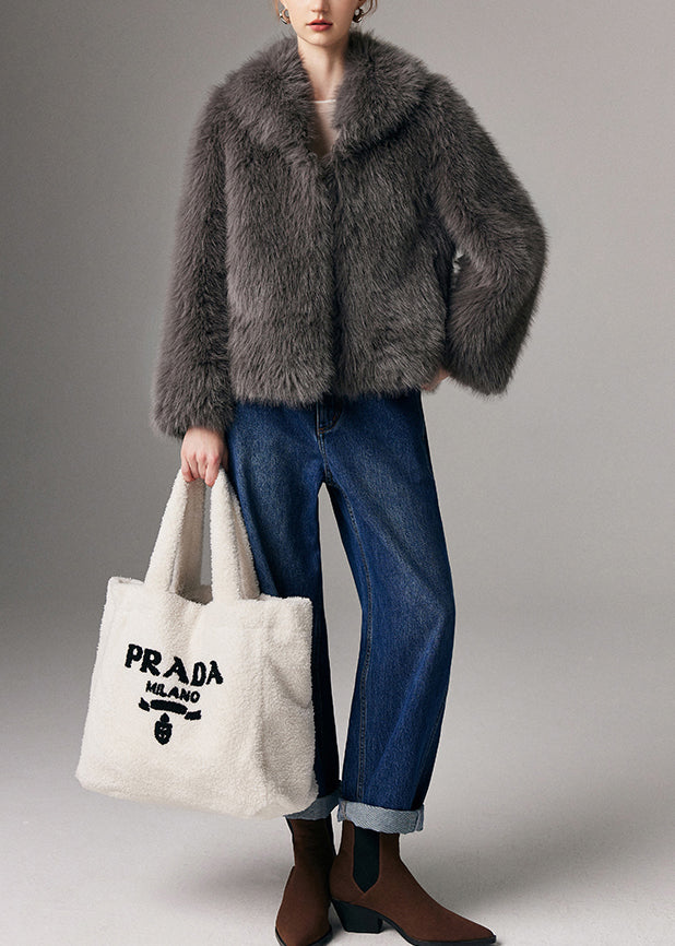 Elegantly Styled Coat for Everyday Wear