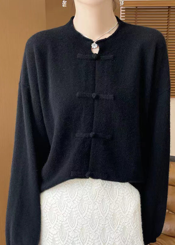 Beautifully Finished Coat in a Timeless Design