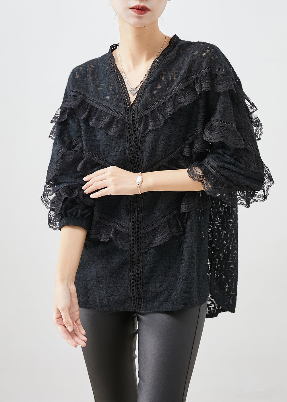 Sophisticated Blouse with a Clean Classic Look