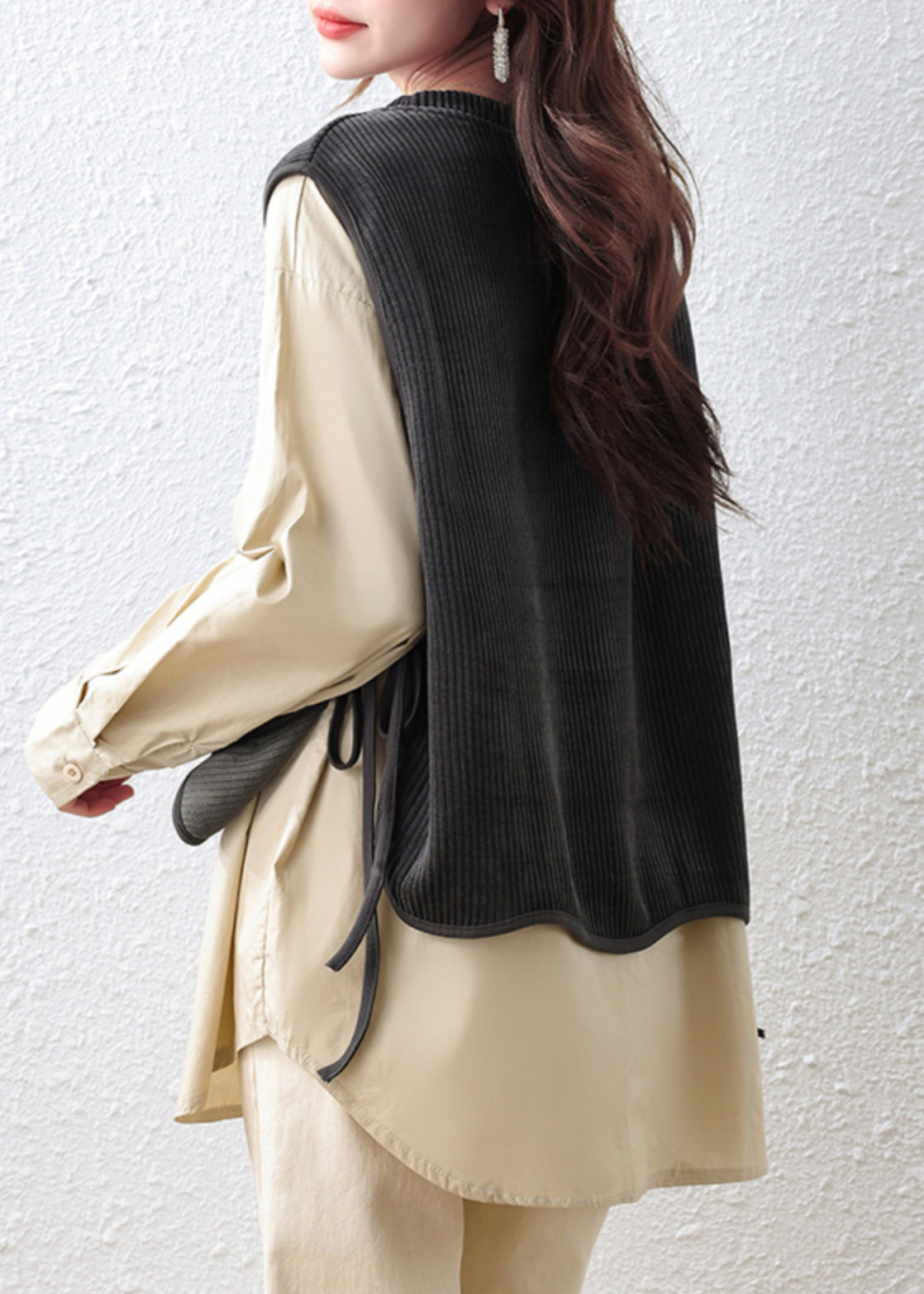 Well Tailored Top with a Graceful Silhouette