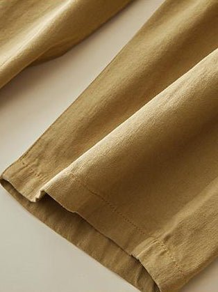 Effortlessly Elegant Pants with a Timeless Design