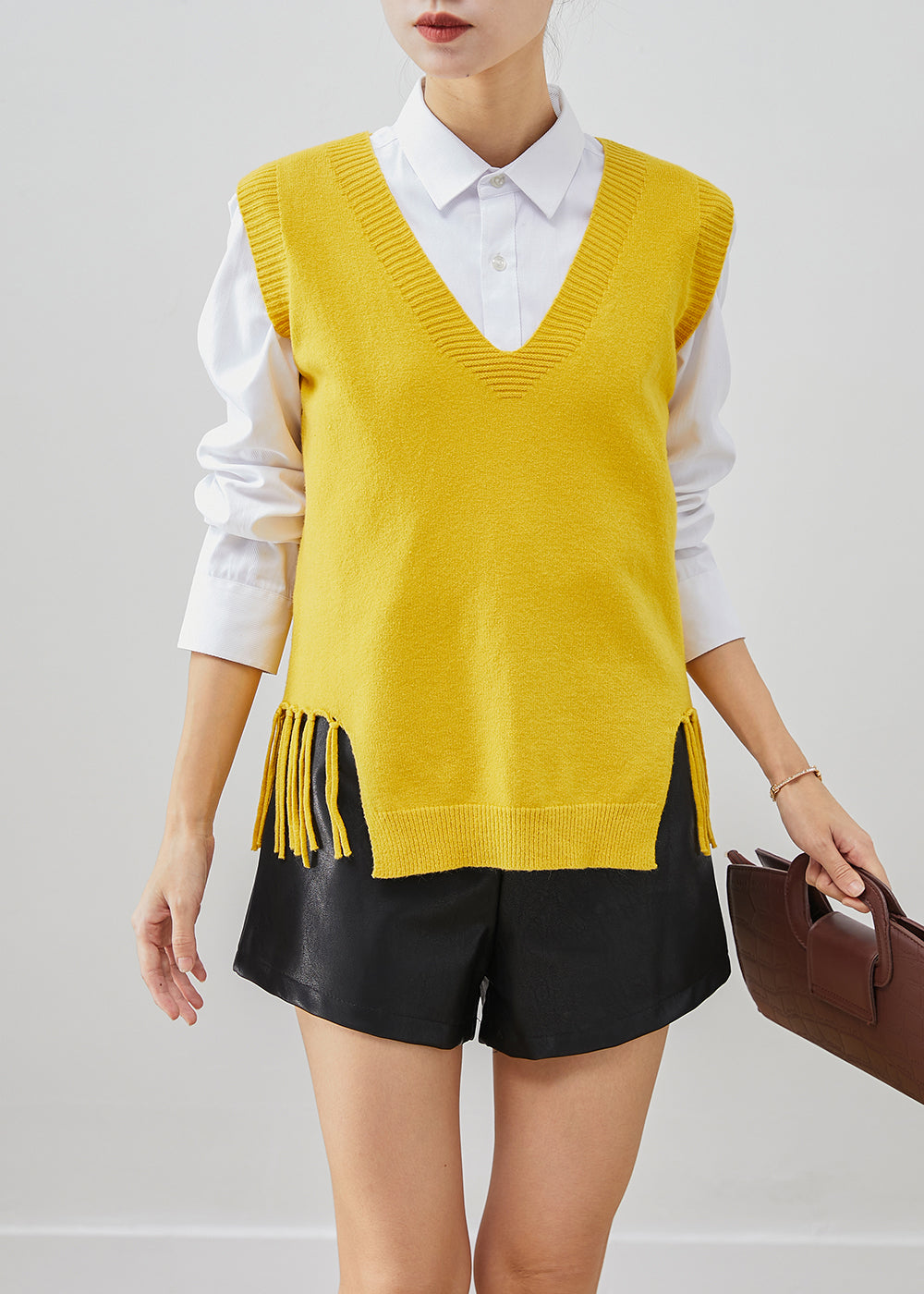 Beautifully Finished Top in a Timeless Design