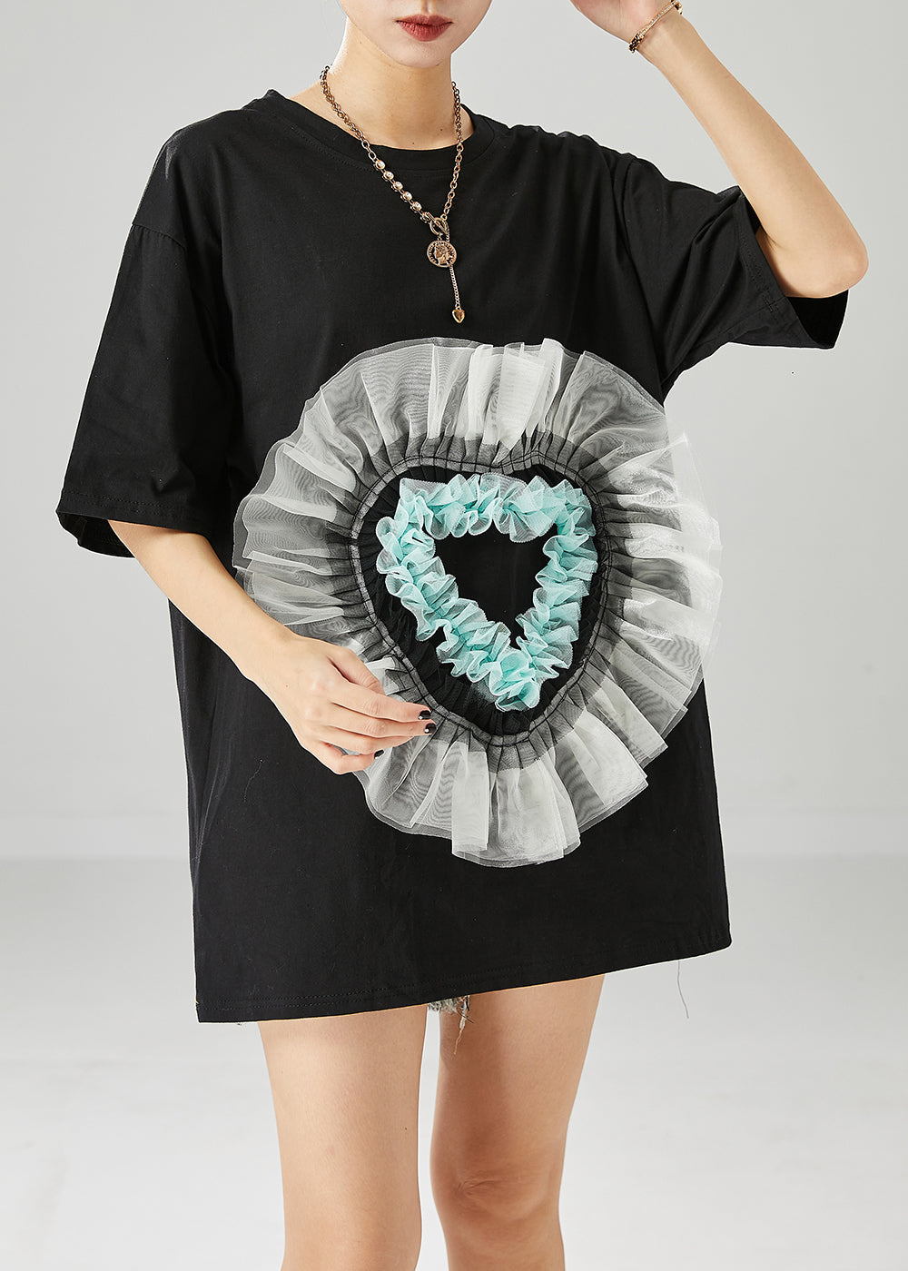 Effortlessly Elegant Top with a Timeless Design