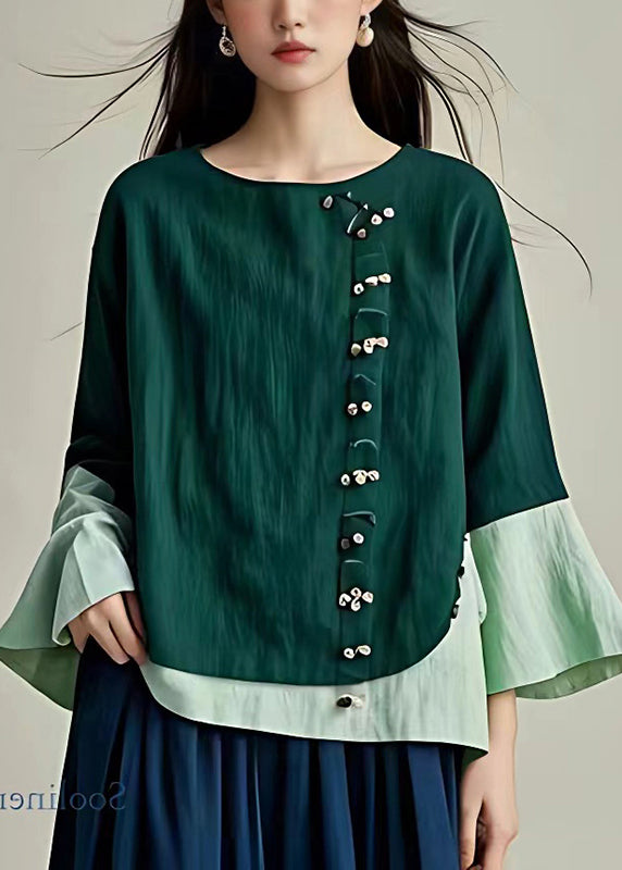 Effortlessly Elegant Top with a Timeless Design