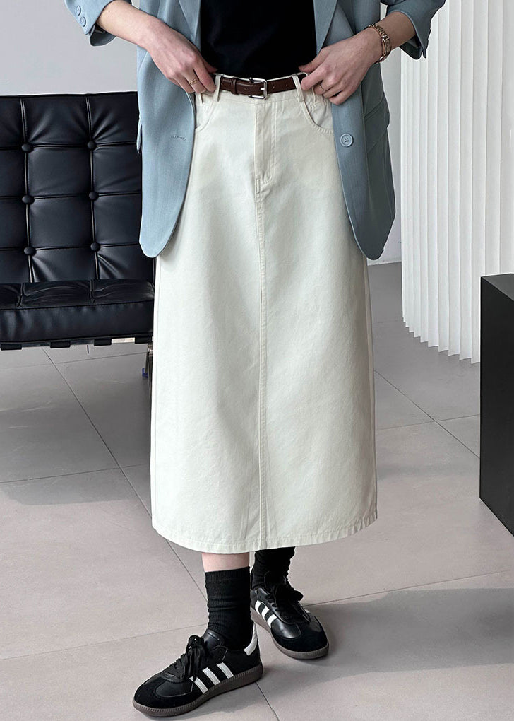 Effortlessly Elegant Garment with a Timeless Design