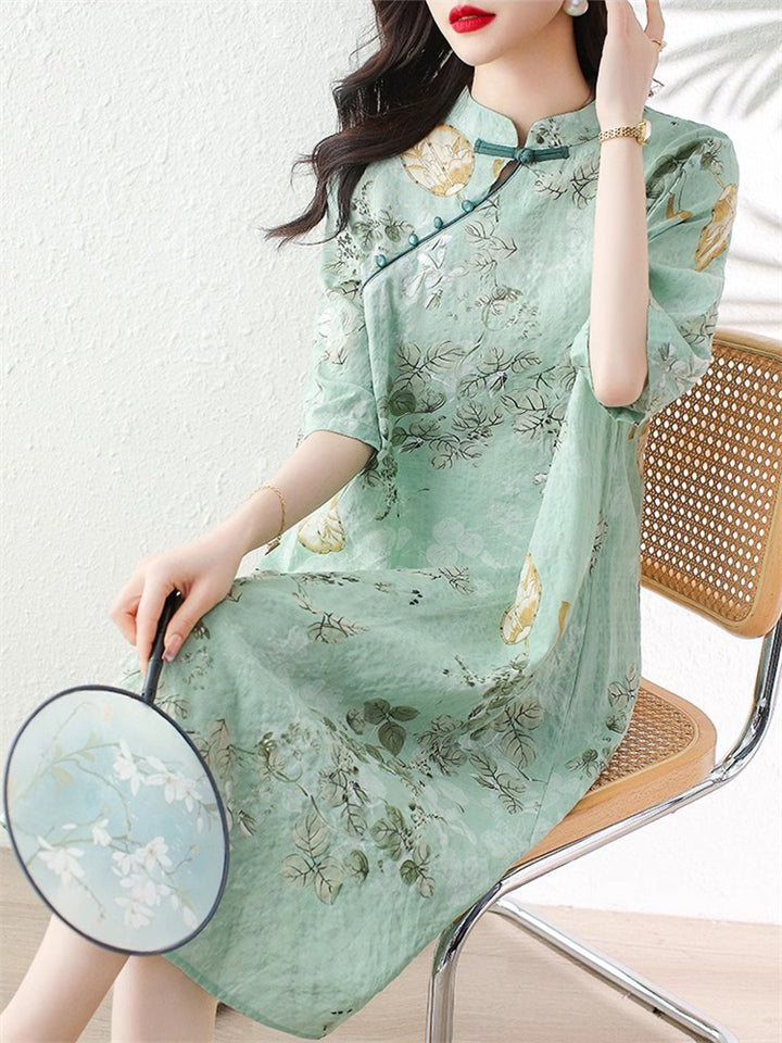 Well Tailored Dress with a Graceful Silhouette