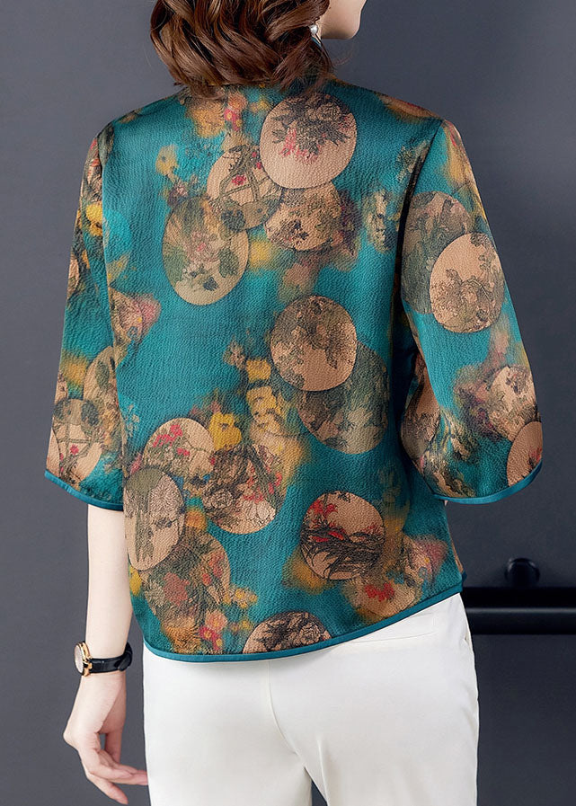 Beautifully Finished Blouse in a Timeless Design