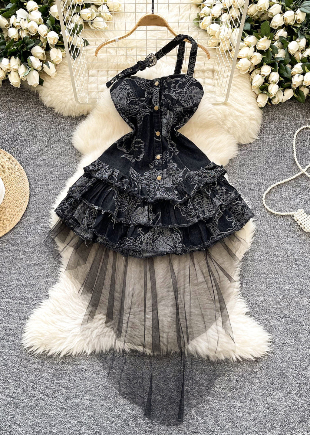 Gracefully Styled Dress for Any Occasion
