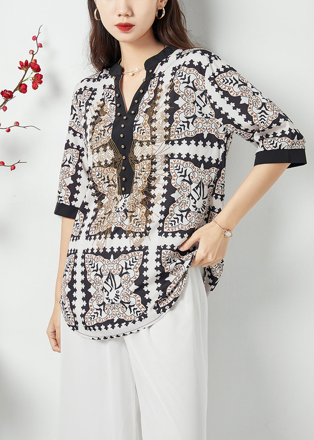 Beautifully Finished Blouse in a Timeless Design