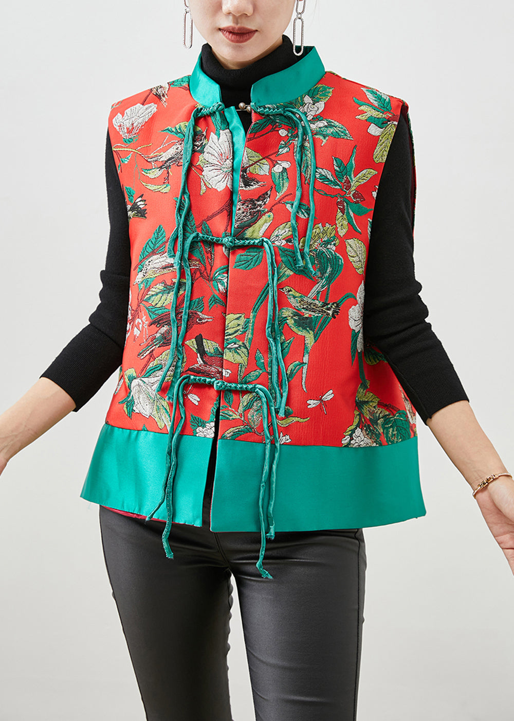 Effortlessly Elegant Garment with a Timeless Design